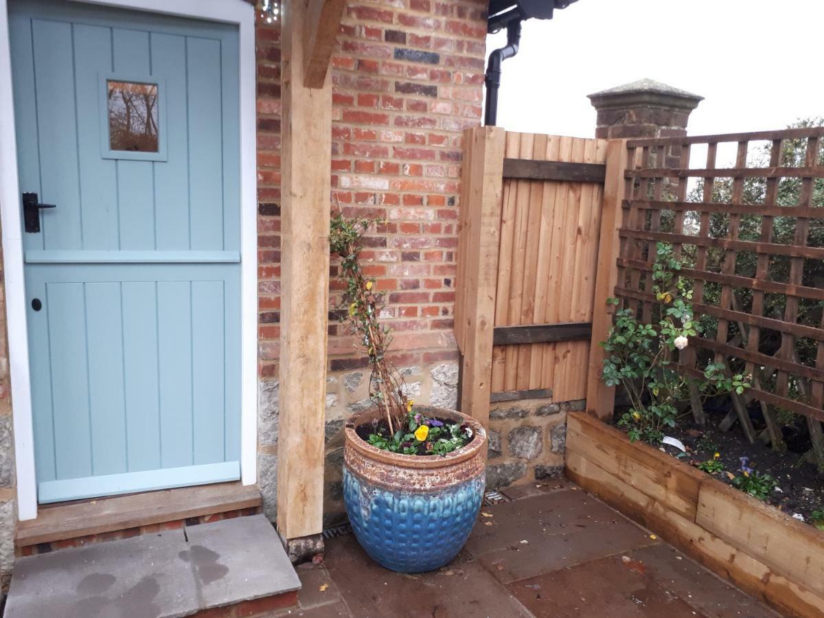 Villa The Annexe With Hot Tub Maidstone Exterior foto